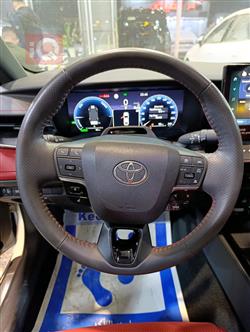 تۆیۆتا کامری